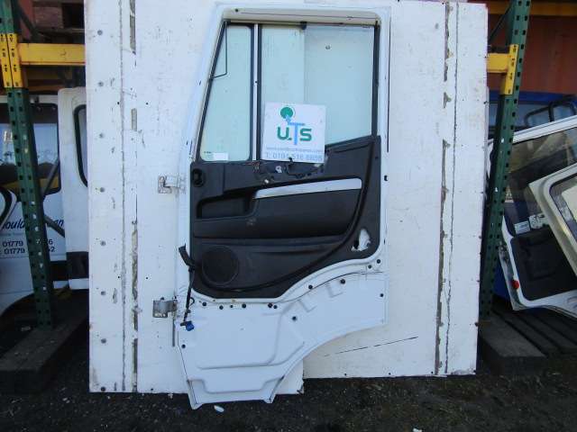 IVECO STRALIS OFFSIDE DRIVERS DOOR COMPLETE - Photo 2