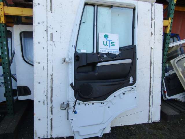 IVECO STRALIS OFFSIDE DRIVERS DOOR COMPLETE - Photo 3