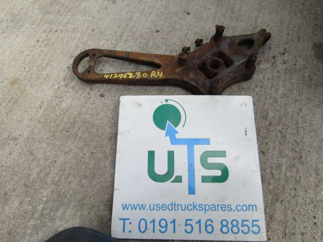 IVECO STRALIS CENTRE AXLE AIR BAG CARRIER